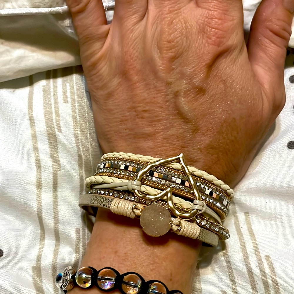 Rhinestone and Heart Layered Magnetic Clasp Bracelet